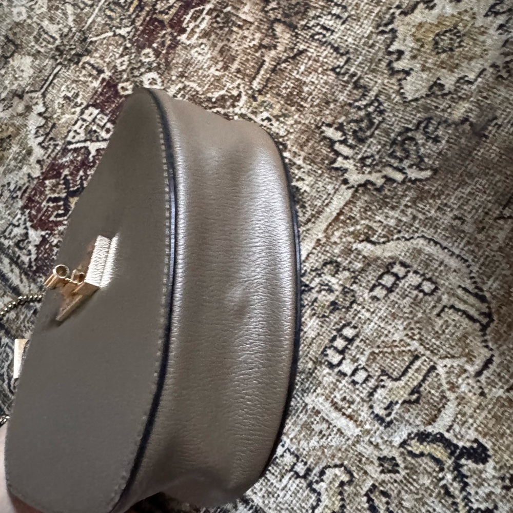 Chloe Brown Crossbody Bag with Gold Hardware - Picture 5 of 6